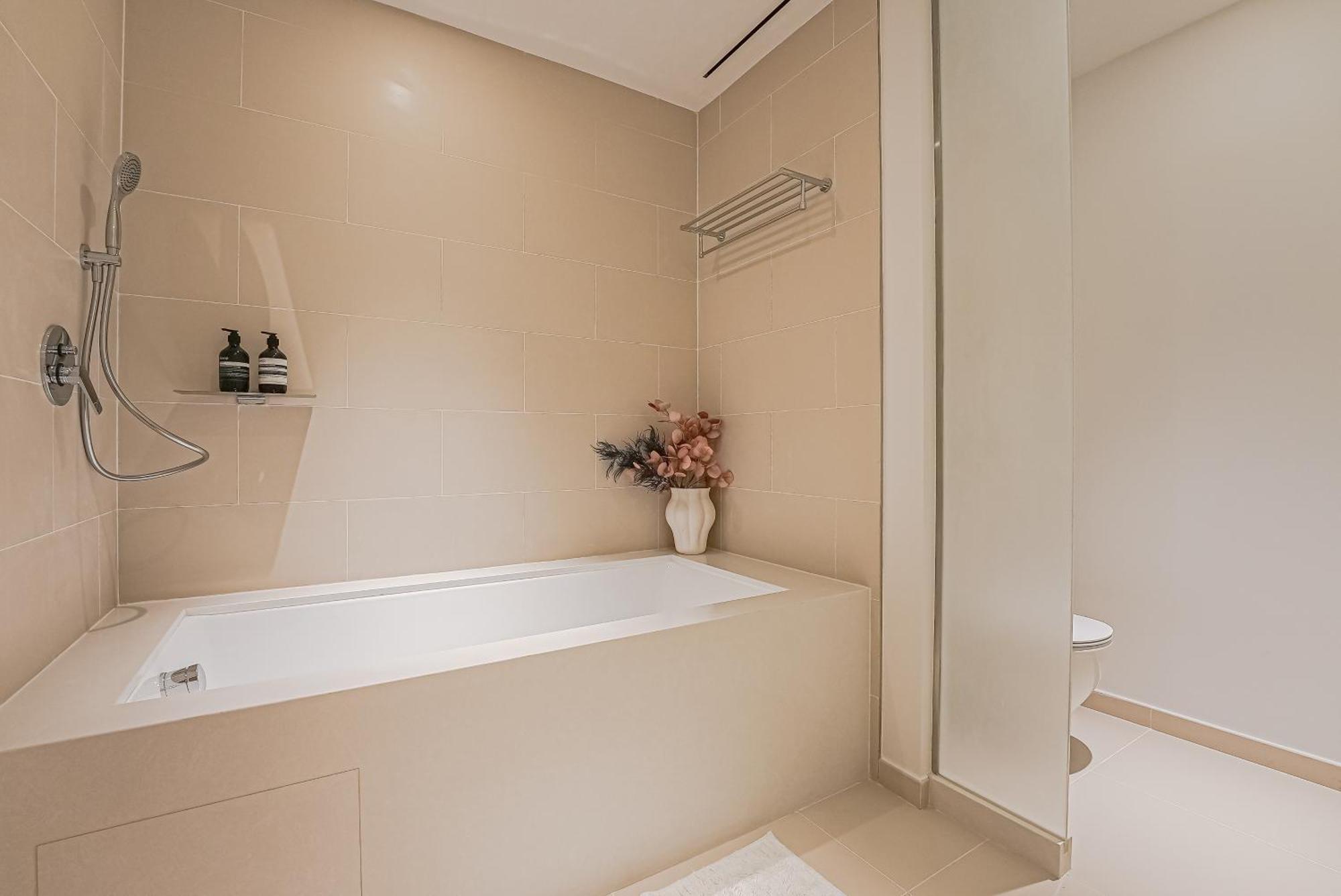 Modern 2Br High Floor Haven In Vida Dubai Marina Daire Dış mekan fotoğraf